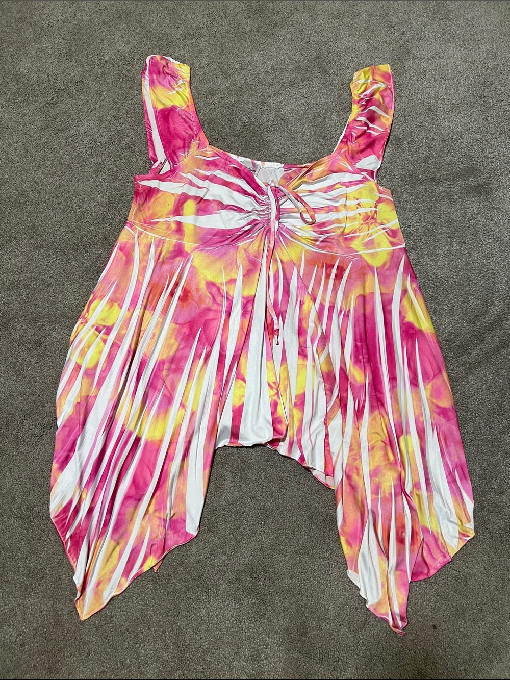 Evogues Butterfly Style Asymmetrical Hem Flowy Tank Top Zara Larson size XL